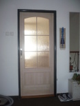Dvoutřetinkové dveře